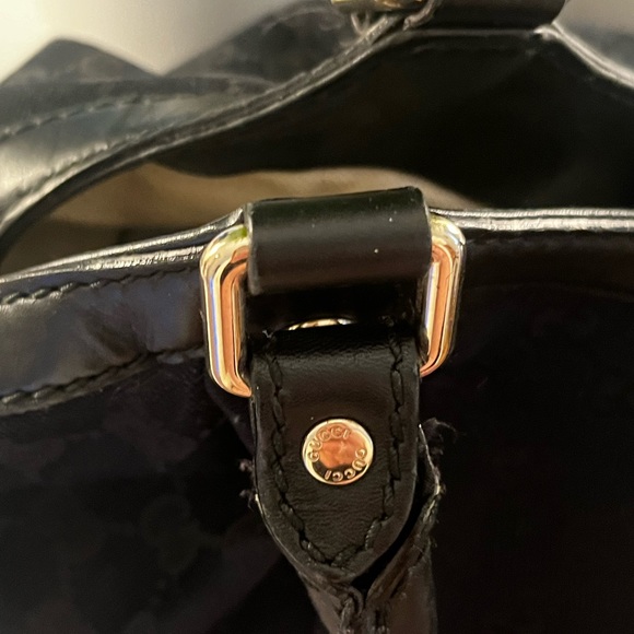 ⭐️⭐️Black silver Gucci GG canvas authentic handbag with GG keychain/charm - Picture 9 of 16